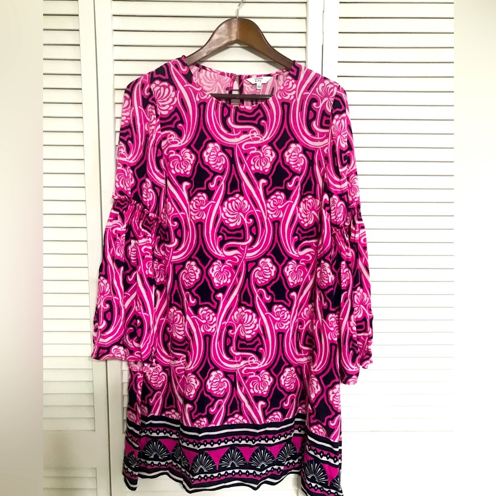 Crown & Ivy Ruched 3/4 sleeve Pink and Navy Dress